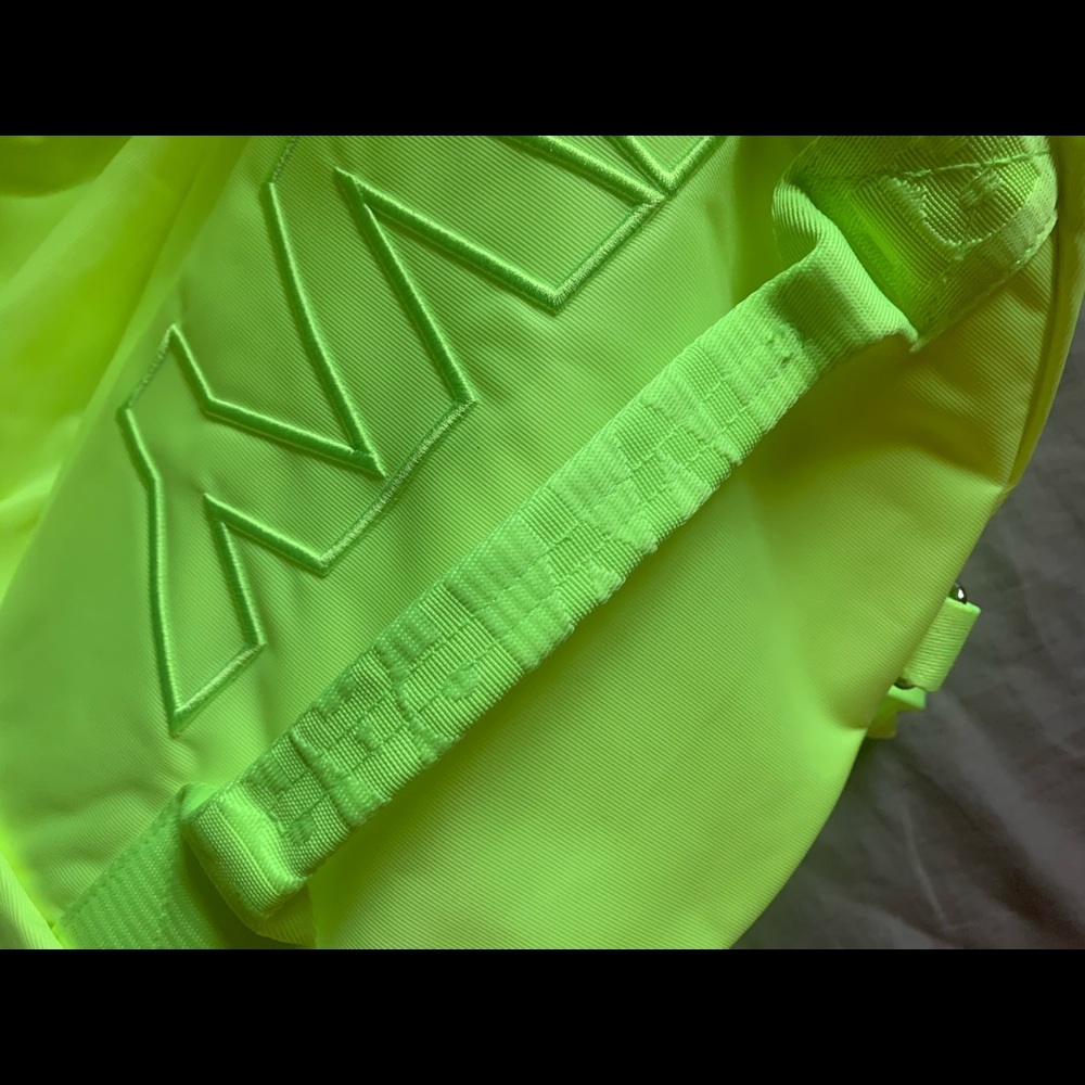 Adidas X Ivy Park Beyoncé Logo Duffel HiRes Yellow - Picture 7 of 8